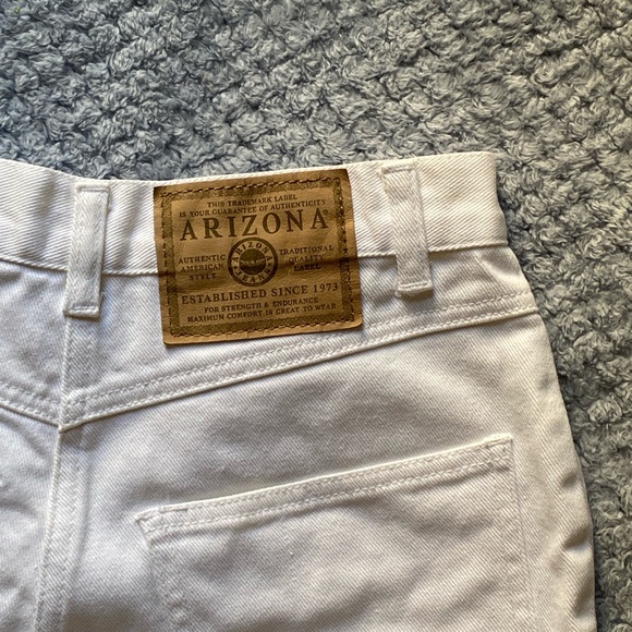 Arizona High-Rise White Denim Shorts - Picture 5 of 8